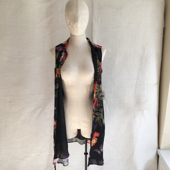 Alexia Admor Sleeveless Dark Floral Shirtdress - Picture 2 of 8